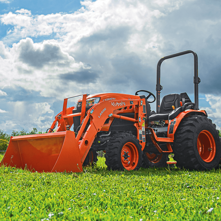 Kubota LX2620 with Loader